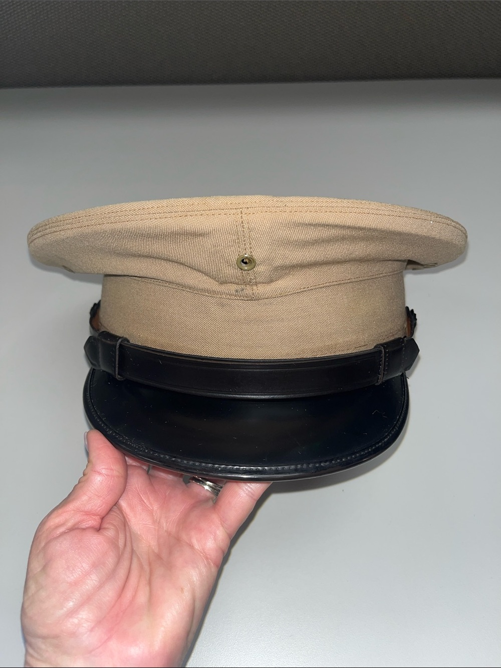 Men's Military-Style Peak Cap in Tan with Black Visor / Marine Corps
